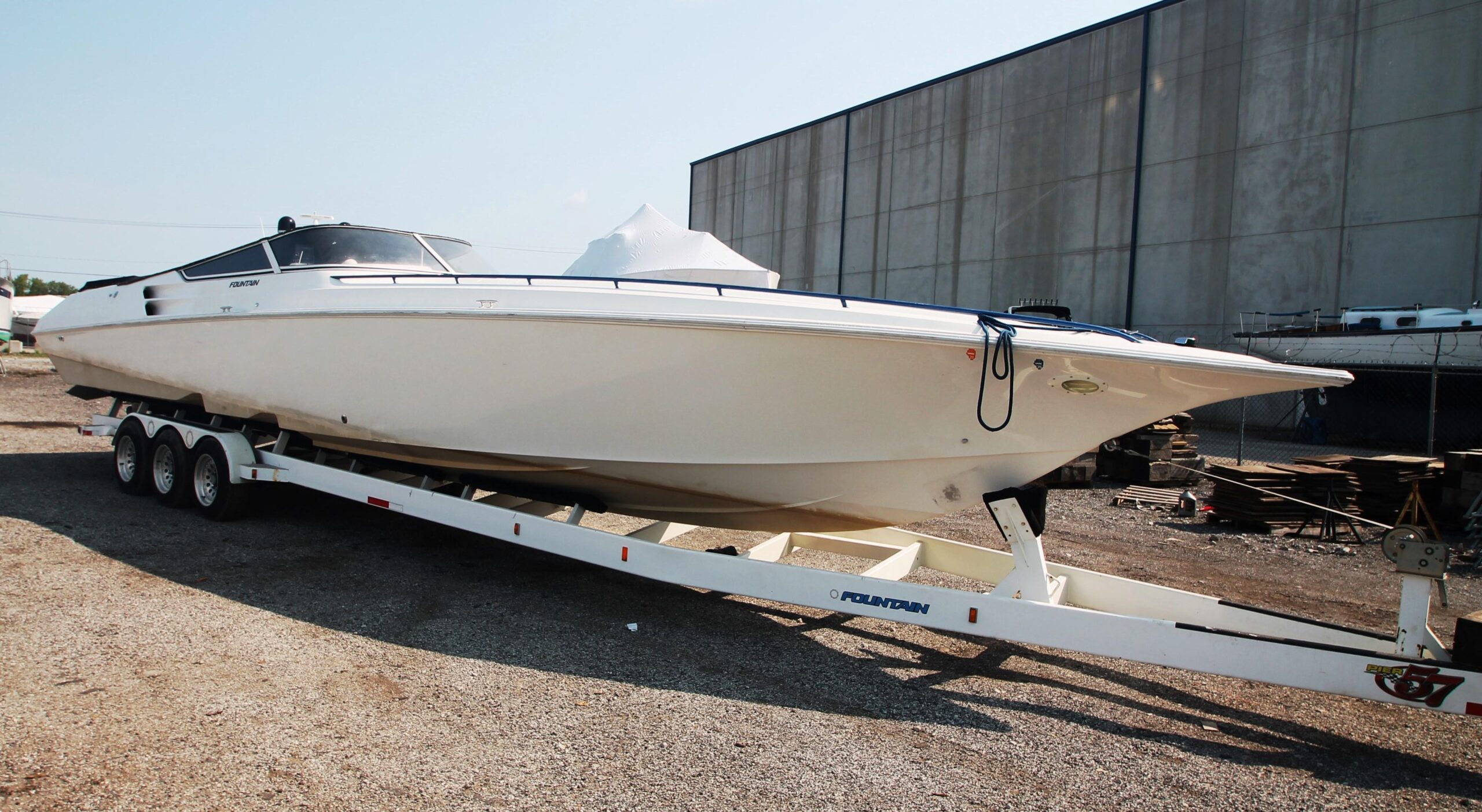 1999-fountain-42-staggered-power-9484671-20240804145953029-1_XLARGE