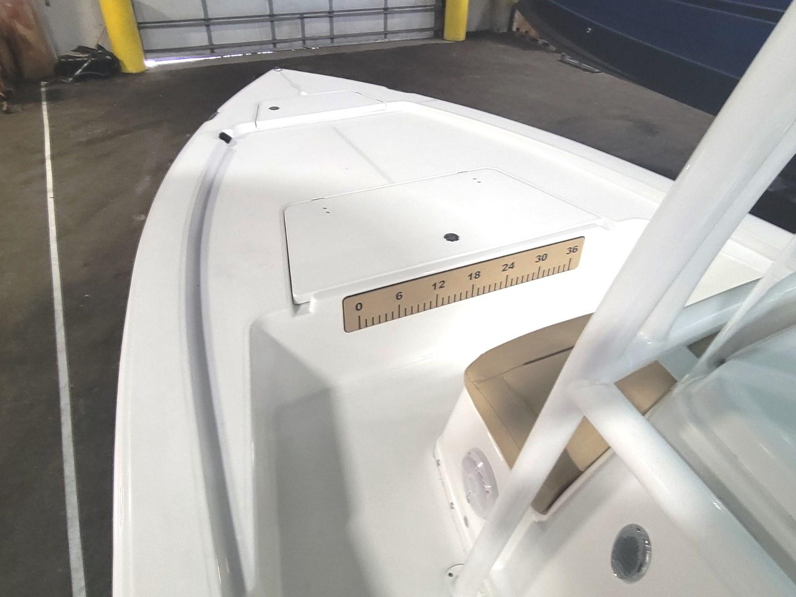 8402850_20220719084000875_1_XLARGE